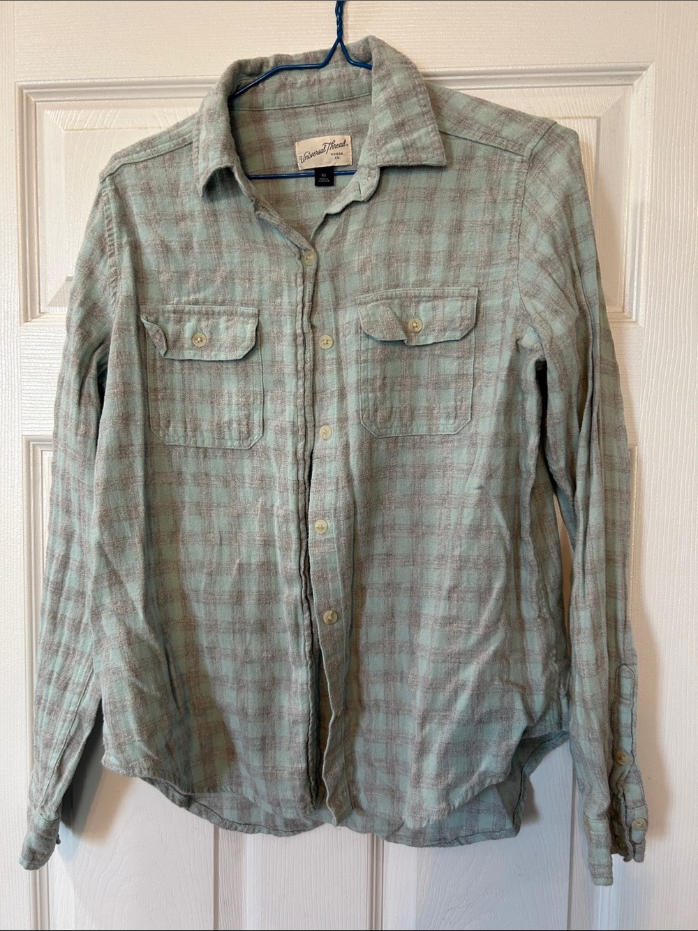 Universal Thread Mint Green Plaid Button-Down Shirt